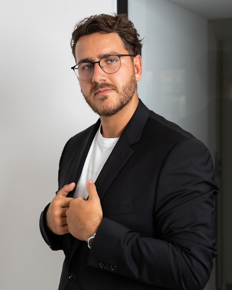 Max Weiss Erfahrungen